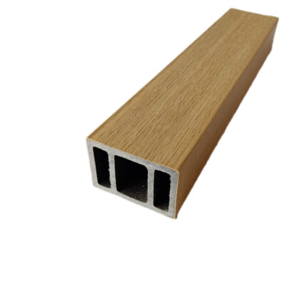 Profil dekoracyjny NewTechWood Ultrashield UH17 Oak 60x42x2800 mm